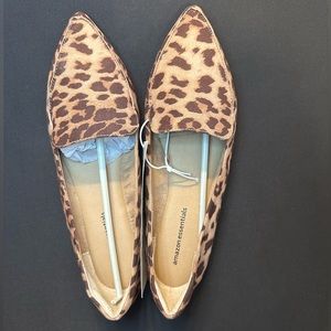 NWT Amazon Essentials Leopard Pointed Flats 7.5